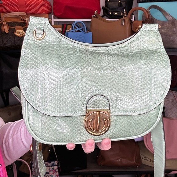 Tory Burch James Snake Embossed Leather Crossbody Menthol R $498 VGUC 2020 - Picture 3 of 10